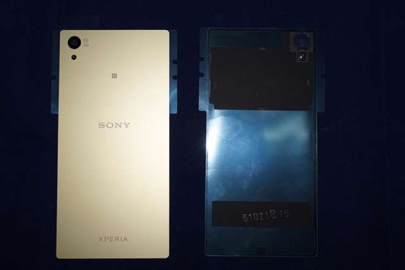 Tapa Batería Original Sony Xperia Z5 E6603 E6653, Z5 Dual E6633 E6683 Dorada