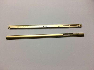 Embellecedor Lateral Izquierdo Sony Xperia XA1 Ultra G322, G3212, G3226 Dorado