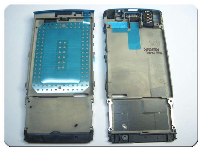 Carcasa Central Nokia X3-02 Azul con Altavoz y Conector Accesori