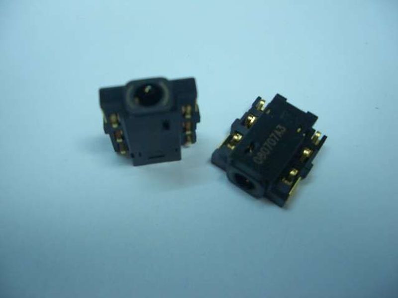 Conector Audio 12V 1A 3.5MM Nokia N96