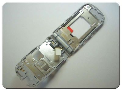 Carcasa Intermedia con Flex Nokia 3710 Fold Plata Conec. Carga y Fla