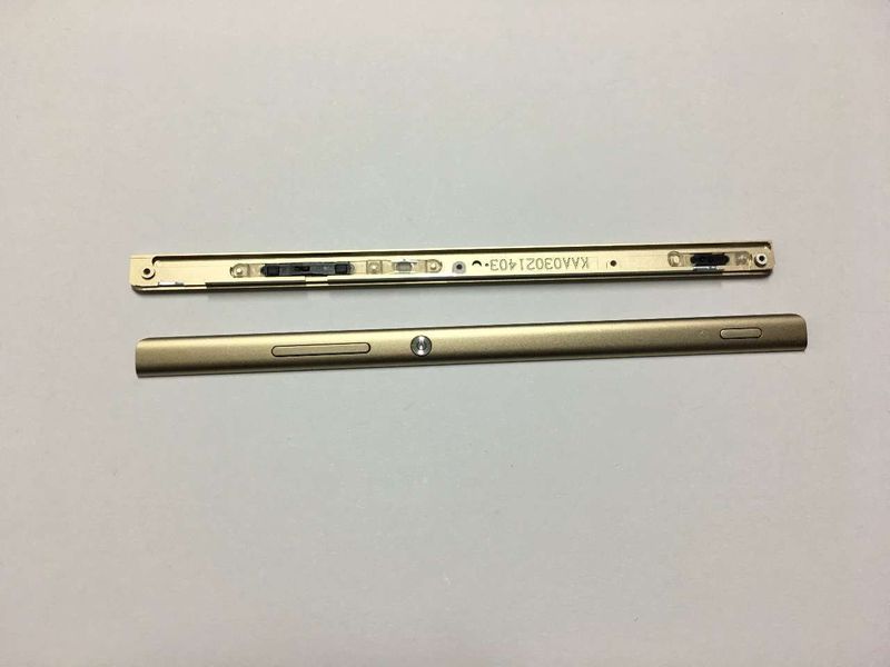 Embellecedor Lateral Derecho (Botones) Sony Xperia XA1 G3121, G3123, G3125 Dorado