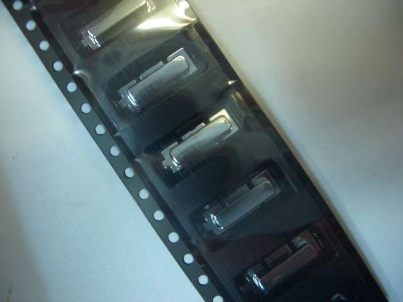 Botón Cromado de Tapa Batería Nokia N80