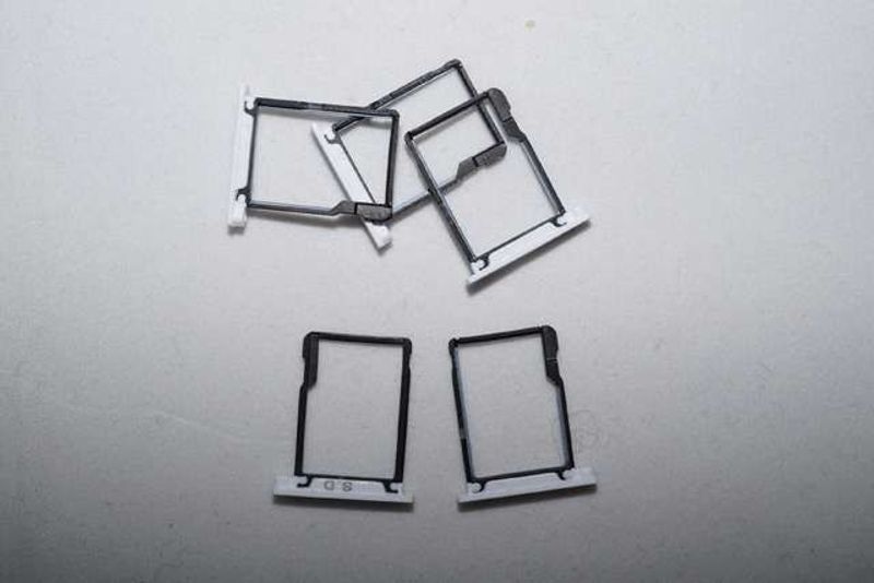 Bandeja Tarjeta Memoria BQ E5S Blanca