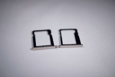 Bandeja Micro Sim + Nano Sim o Tarjeta Memoria Huawei G7 Dorada