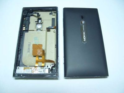 Carcasa Trasera Nokia Lumia 800 Negra con Flex Bandeja Sim y Tapa Tarjeta de Mem