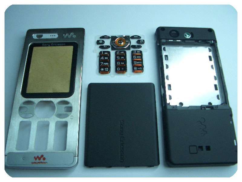 Carcasa Completa Sony-Ericsson W880i con Teclado Plata/Negro