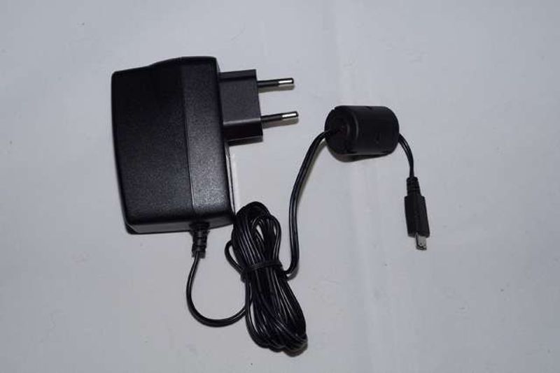 Cargador BQ Micro USB 2A Tesla W8