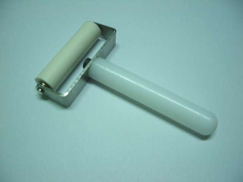 Rodillo para cambio de Ventanas Digitalizador Tactil con Cola Loca 5,7cm